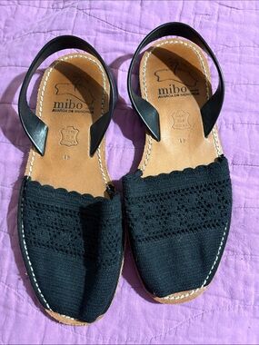 Mibo Black Women's Leather Avarca Sandals - Knit Upper